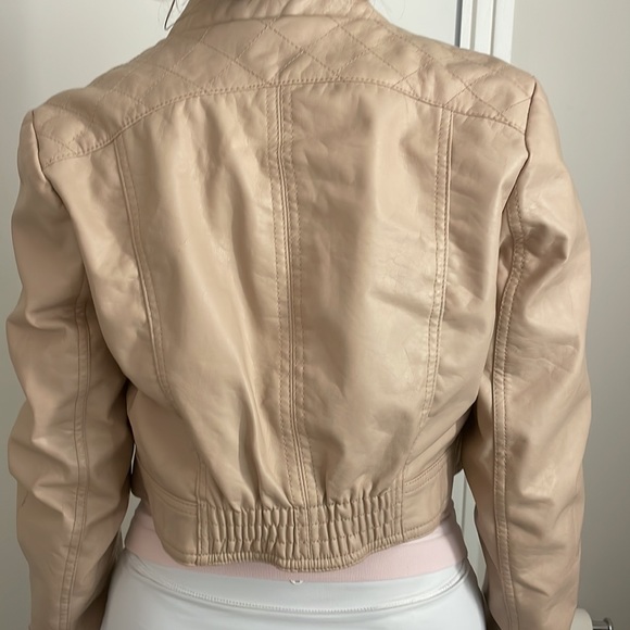 Light Pink faux leather jacket size large fits like XS - Picture 6 of 9